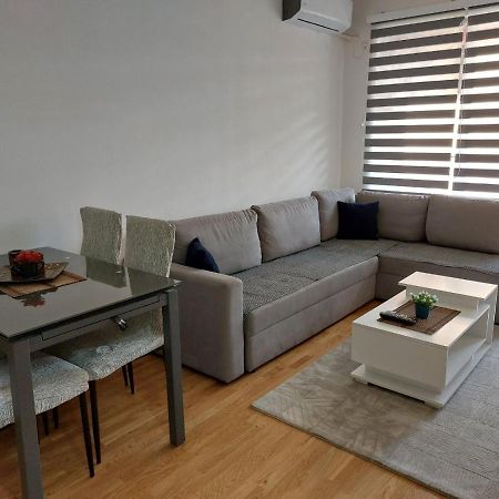 New Modern Apartment 42 Σκόπια Εξωτερικό φωτογραφία