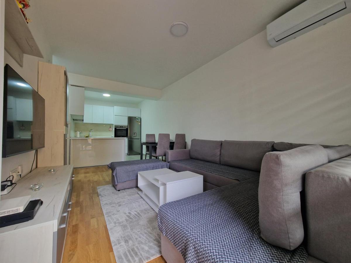 New Modern Apartment 42 Σκόπια Εξωτερικό φωτογραφία